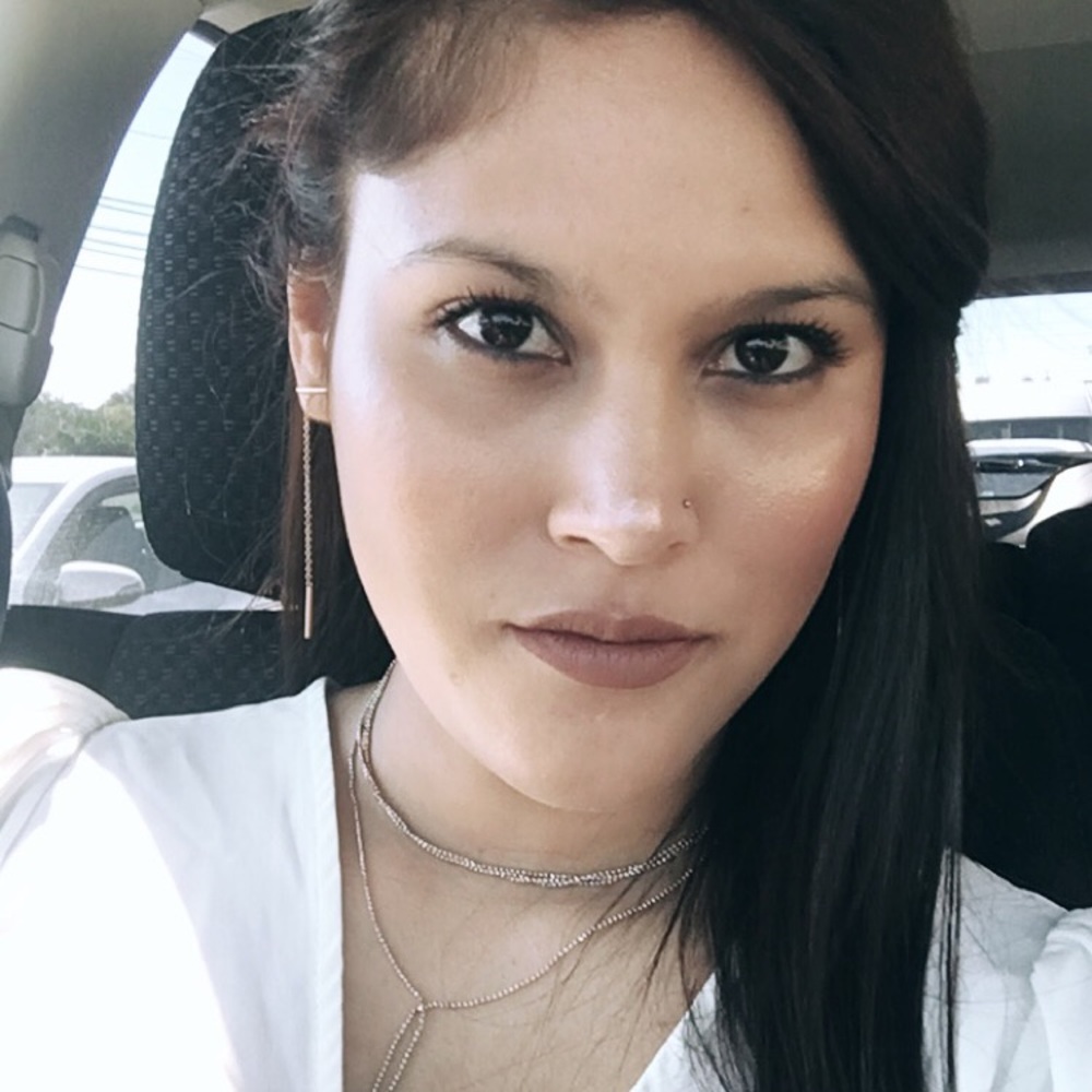 Meet your Posher, Marcela